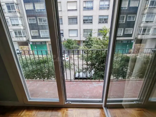 Piso a estrenar en Conde de Torrecedeira, Centro - Sin amueb - foto 5