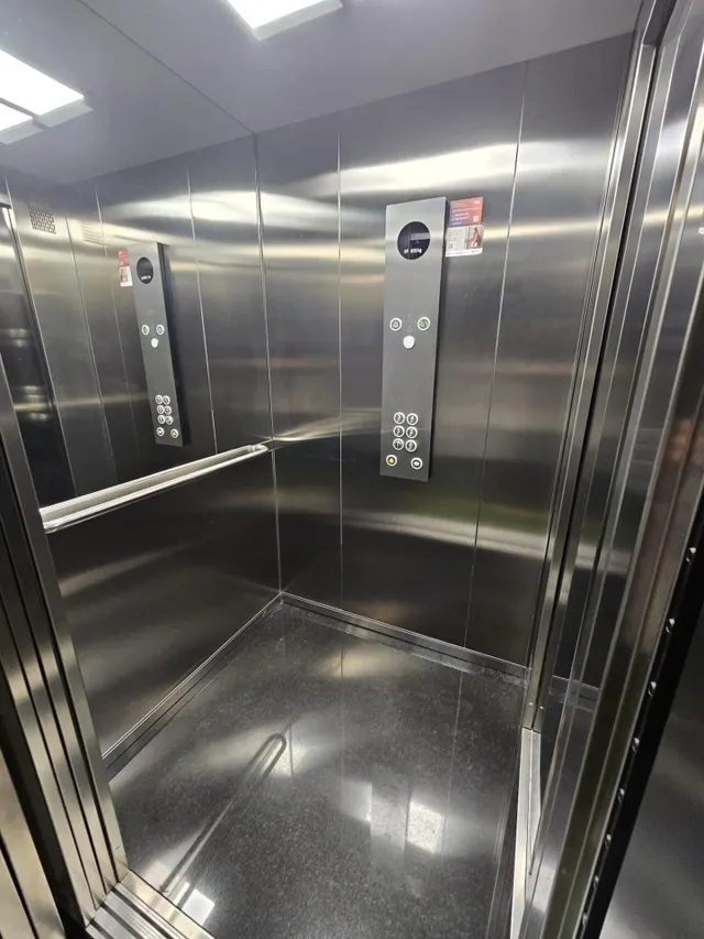 Exclusividad, amplitud y confort en el centro de Salamanca, 3 amplios dormitorios y plaza de garaje cerrada — 24