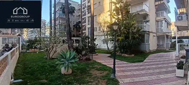 ÁTICO EN PRIMERA LÍNEA DE PLAYA DE LEVANTE CON DOS VIVIENDAS - foto 4