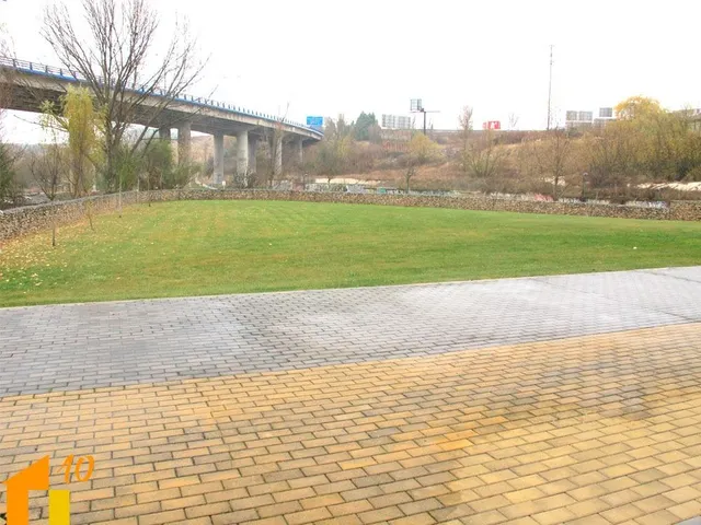 Piso en alquiler zona Sur, cuatro dormitorios y tres baños con garaje y trastero. — 27