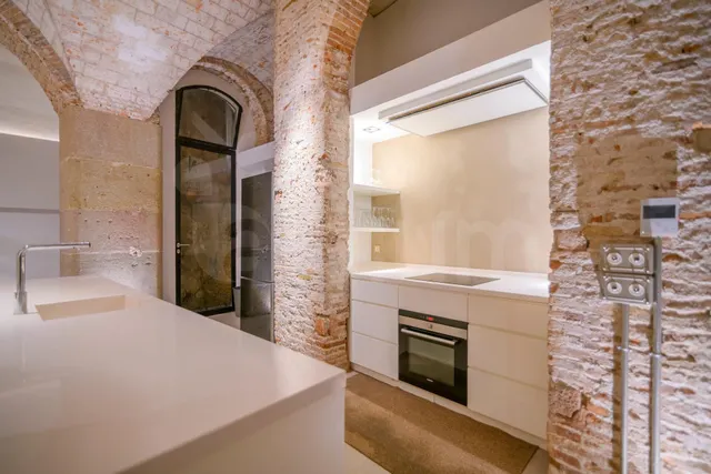 EXCLUSIVA OFICINA DE DISEÑO DE 226 M2 EN EL CORAZÓN DEL BARRIO GÒTIC — 20