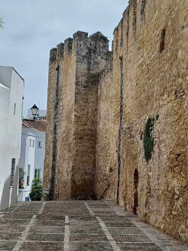 BONITO PISO EN EL CENTRO DE VEJER DE LA FRONTERA — 2