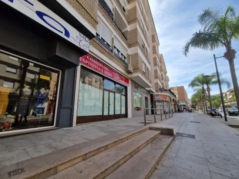 Local en venta y alquiler con opción a compra en Avenida de Salobreña, Motril