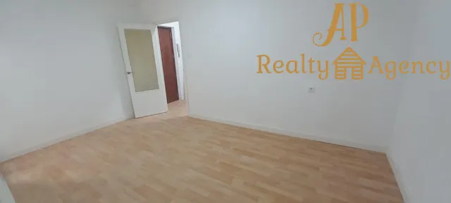 Piso exterior con balcón, trastero y posibilidad de 3 dormitorios en Elda — 13