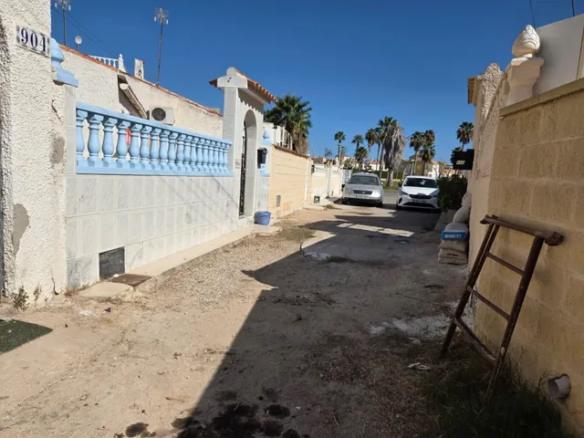 OPORTUNIDAD EN TORREVIEJA — 5