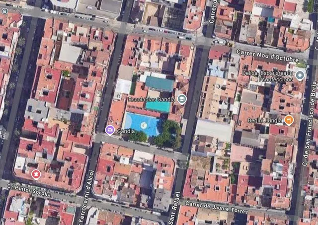 Plaza de garaje para vehículo compacto — 3