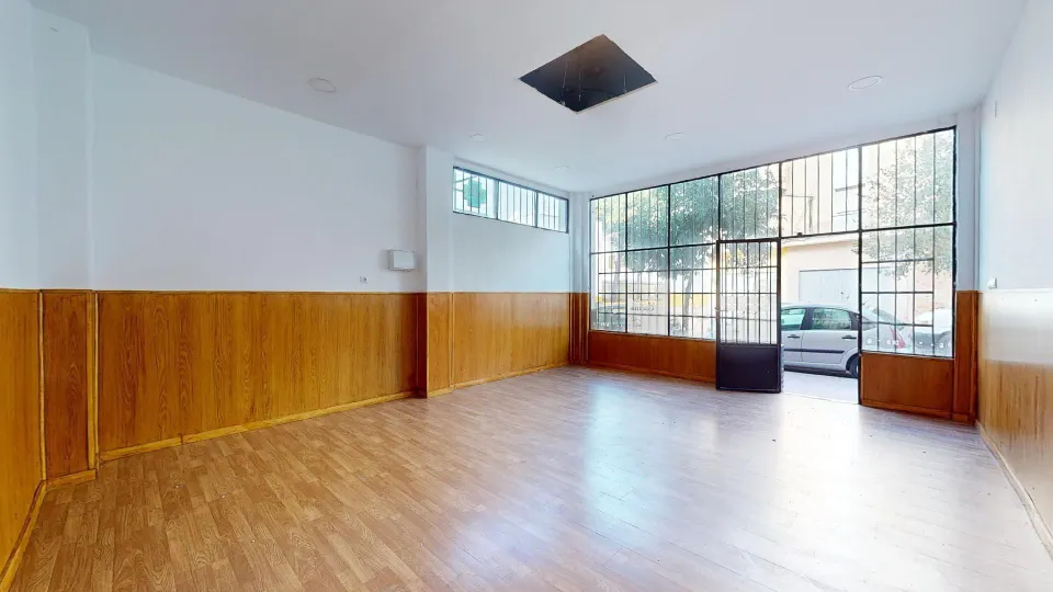 INTERESANTE LOCAL COMERCIAL DE 45 METROS CUADRADOS HACIENDO ESQUINA  EN COLONIA DE LA PAZ!!!