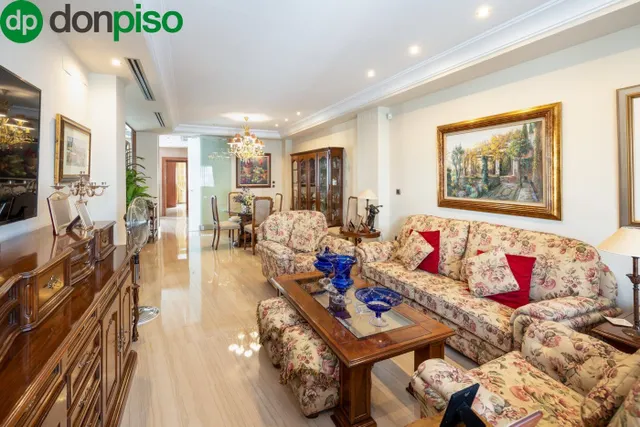 A la venta Chalet de lujo en Granada - foto 3