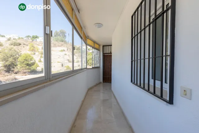 ¡exclusivo apartamento en primera linea de playa con reforma integral de alta gama! — 31