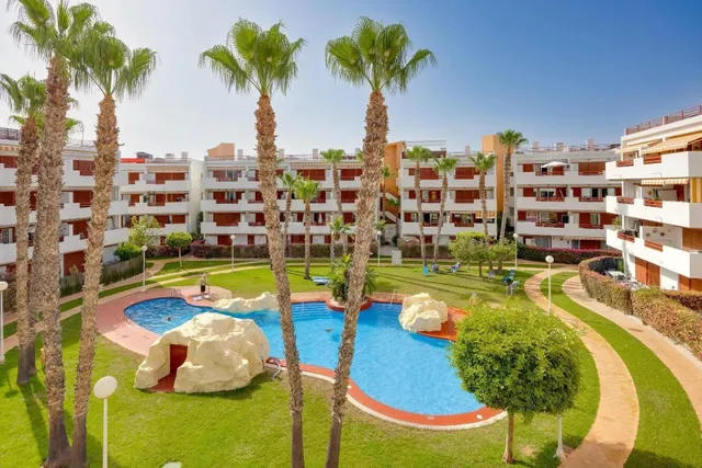 Apartamento 2 habitaciones 82m² en venta - Punta Prima