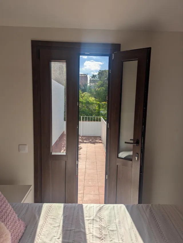 Casa en barri antic – totalmente rehabilitada – 3 lavabos completos — 11
