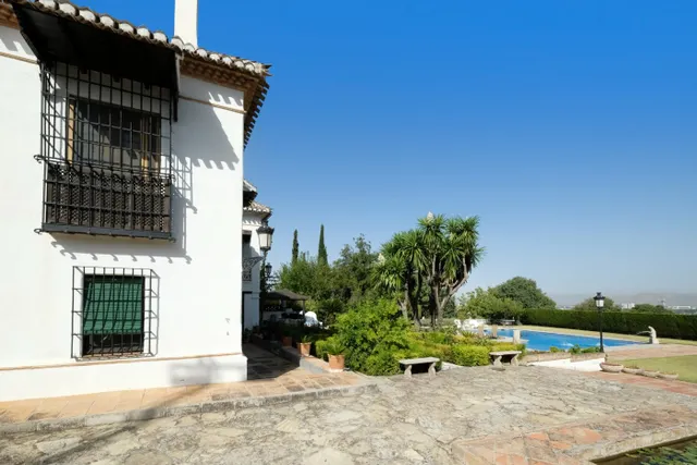 CASA DE LUJO EN LA ZUBIA — 23