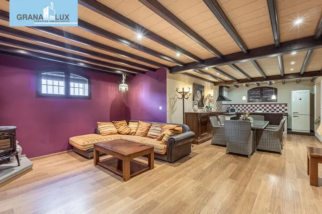 INCREÍBLE CHALET INDEPENDIENTE EN ZONA PRIVILEGIADA — 30