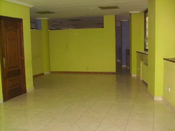 ENTREPLANTA EN ALQUILER EN EL CENTRO — 10