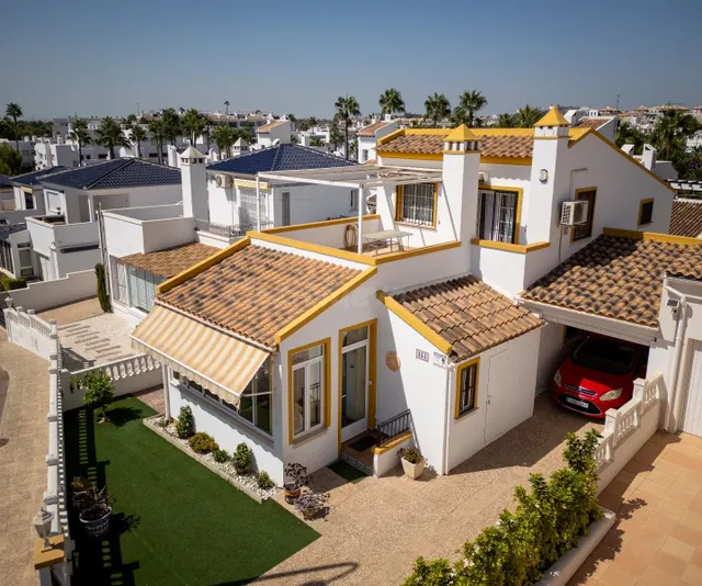 Villa 3 habitaciones 122m² en venta - Orihuela Costa