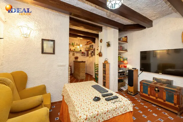 GRAN CASA EN ALBAICÍN BAJO. — 15