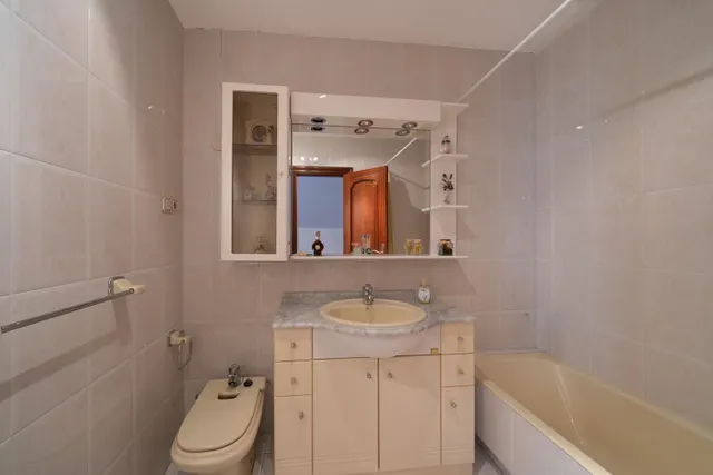 GRAN PISO/ATICO EN EL CENTRO DE MOTRIL  CON 183 M2 — 37