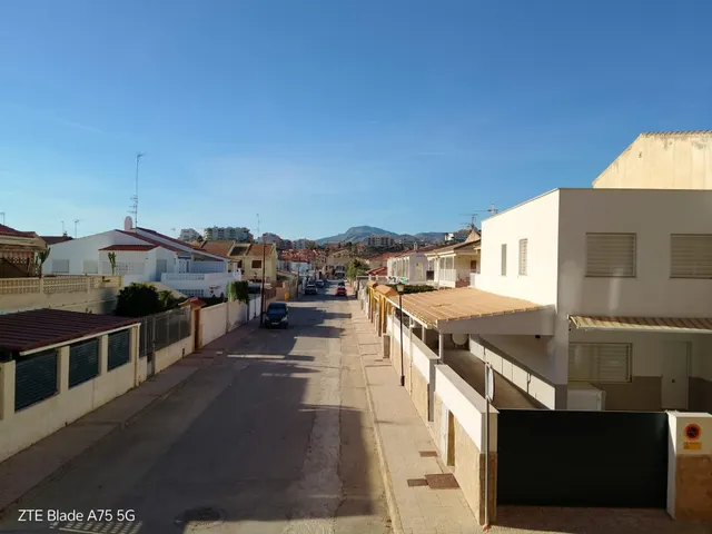 ¡¡PRIMERA LÍNEA DE PLAYA EN LA ISLA - 198 M2 CON VISTAS AL M - foto 3