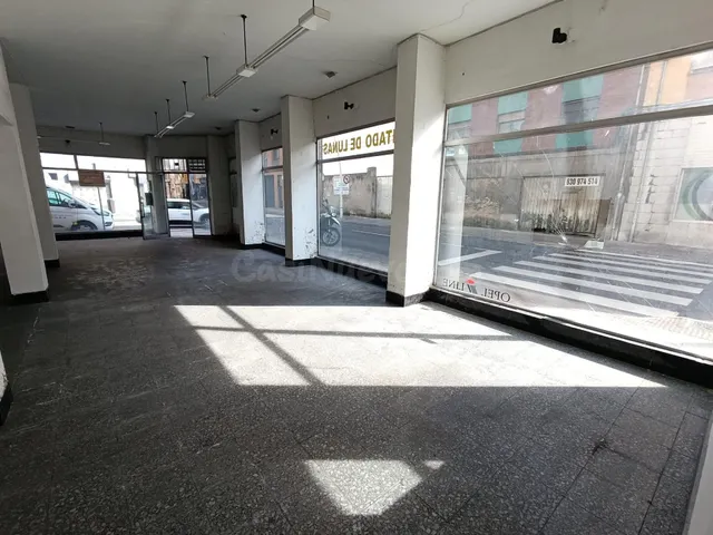 Local Comercial en el Centro de Sama – 305 m2 con Vado y Gra - foto 4