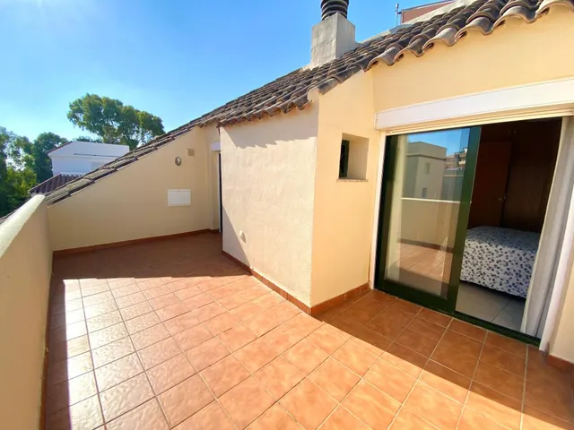 Alquiler Corta Temporada, Centro de Fuengirola, Atico 2 dormitorios: Una Vivienda Cuidada con Terrazas Soleadas — 10