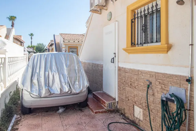 ADOSADO DE 2 DORMITORIOS 1 BAÑO EN LA REGIA ( ORIHUELA COSTA ) — 21