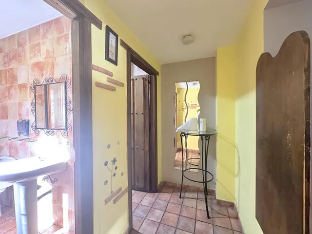 Bar reformado, con licencia de pub, San Pedro del Arroyo — 12