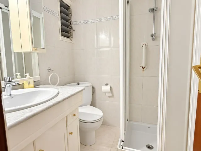 FANTASTICO PISO EN PLENA CREU ALTA — 13