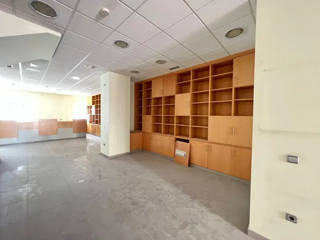 LOCAL COMERCIAL EN EL CENTRO DE PONFERRADA — 4