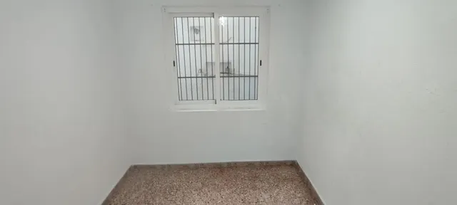 Amplio Local Comercial en Ciudad de Asís, Alicante - Oportunidad Única — 12