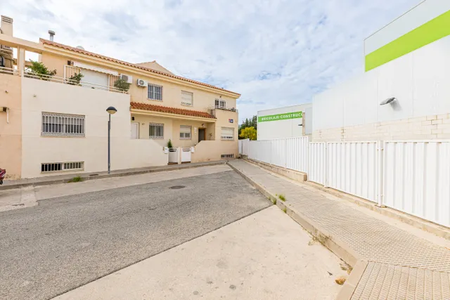 COQUETO DÚPLEX A LA VENTA EN LA ALBERCA — 9