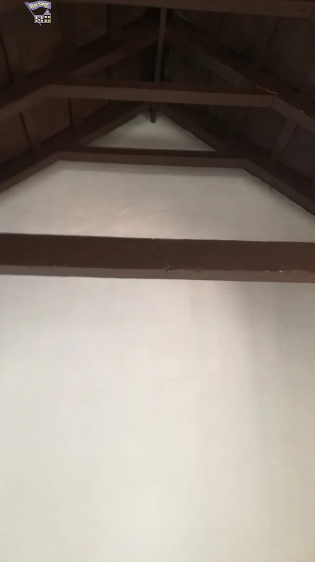 VENTA DE CASA EN PLENO CENTRO DEL BARRIO BAJO — 26