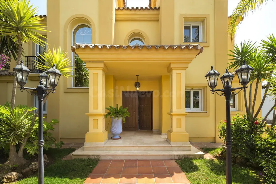 Chalet 4 habitaciones 404m² en venta - Marbella