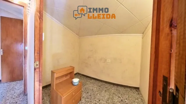 OPORTUNIDAD Casa con mucho terreno y varios garajes — 6