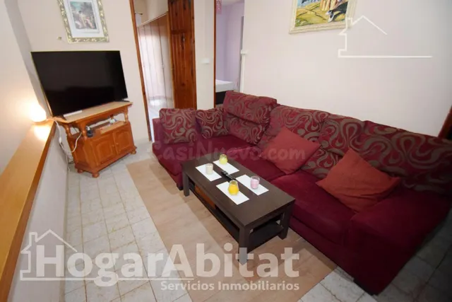 MAGNIFICA CASA CON TERRAZA Y LOCAL COMERCIAL EN EL CENTRO — 2