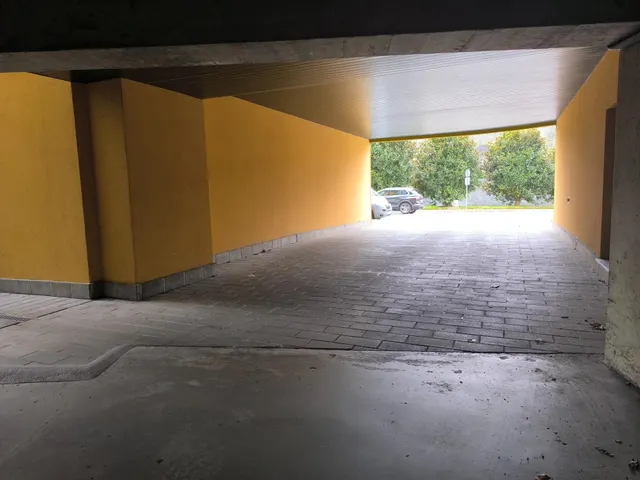 PLAZA DE GARAJE EN SANTIAGO — 8