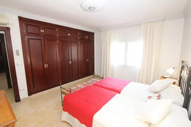 villa independiente 1º linea de playa cabopino — 33