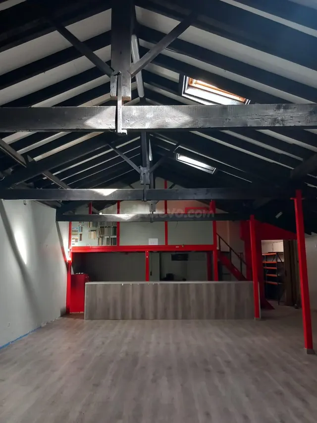 Local comercial en Los Corrales de Buelna - foto 4
