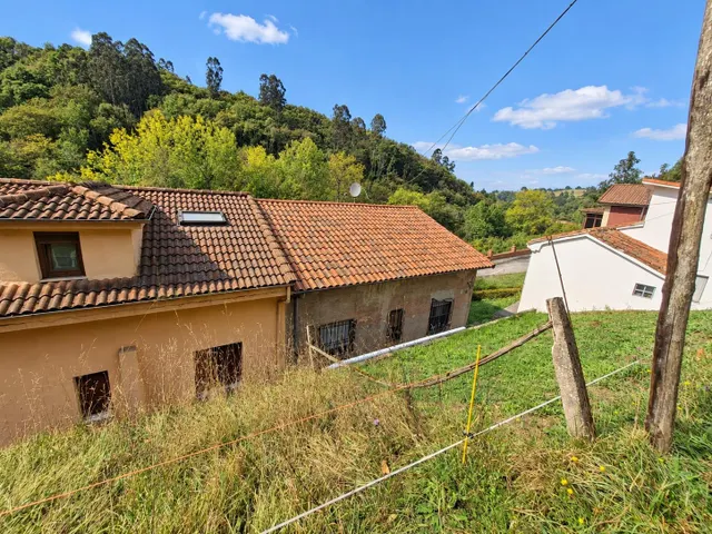 Casa en Carbayín: cuatro dormitorios, dos garajes y terreno para disfrutar de la vida de pueblo — 36