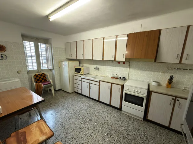 Amplia Casa con Patio y Potencial de Edificación en Sallent, - foto 4