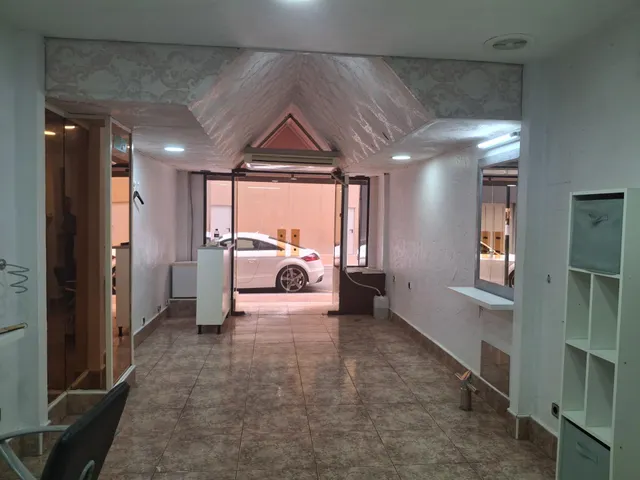 Alquilamos local comercial junto a Alfonso X — 7