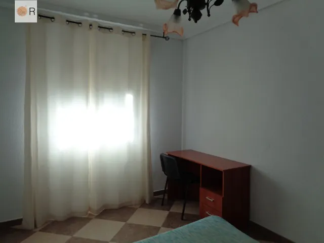 PISAZO PARA ESTUDIANTES CON TERRAZA Y ASCENSOR — 29