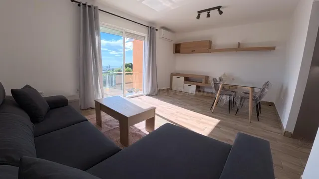 Adosado de esquina con 3 dormitiorios, piscina propia y vist - foto 5