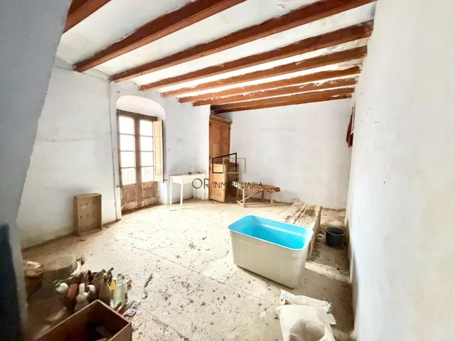 Gran casa de 1890 para reformar completamente en el centro d - foto 3