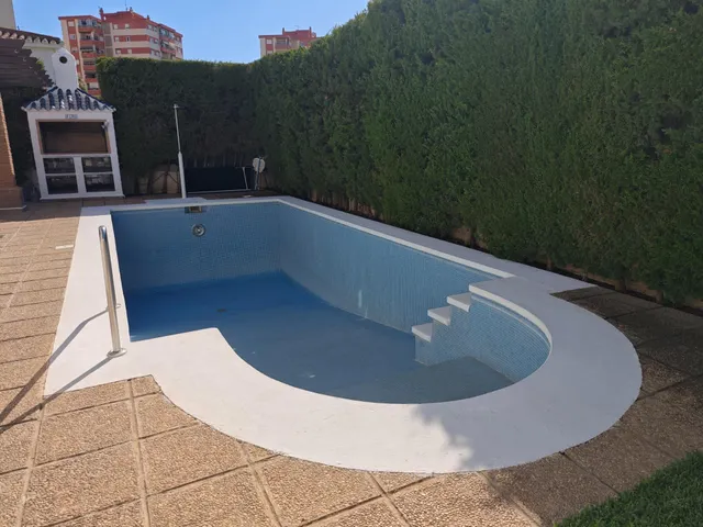 Magnifica villa situado en Fuengirola, en la zona Sohail. - foto 2