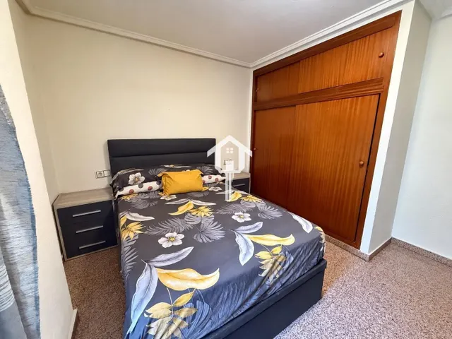 PISO EN VENTA EN ALICANTE. ZONA DE LA FLORIDA. 114m2, 3 habitaciones DOBLES, 1 BAÑO COMPLETO Y UN ASEO. PRIMERA PLANTA CON ASCENSOR. — 22