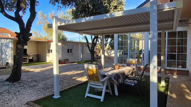 Original chalet con piscina cubierta — 10