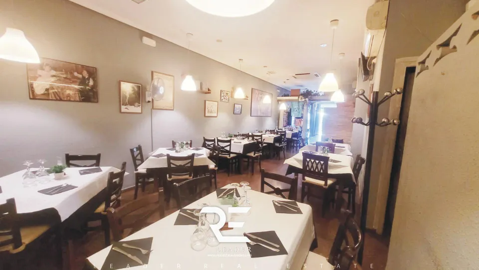 VENTA DE LOCAL RESTAURANTE CON LICENCIA DE ACTIVIDAD Y 30 AÑOS DE TRAYECTORIA EN MONCADA JUNTO CEU!!