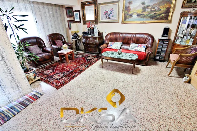 ✨ PISO SEMI-REFORMADO CON GRAN TERRAZA JUNTO A REY DON JAIME - foto 4