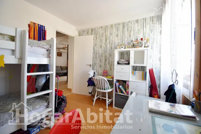 REFORMADO CON BALCÓN CERCA DEL PUERTO — 20