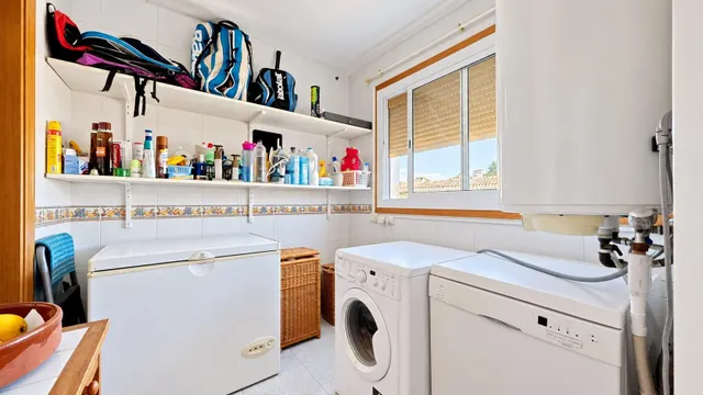 Ático dúplex de 5 dormitorios en el corazón de Valls con garaje privado y piscina — 15